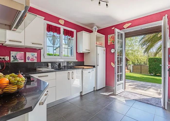 Maison - Charmante Maison Avec Piscine * Urt